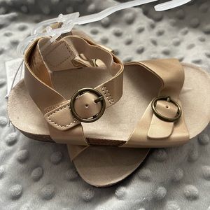 New with tags. Gold toddler girls sandals.